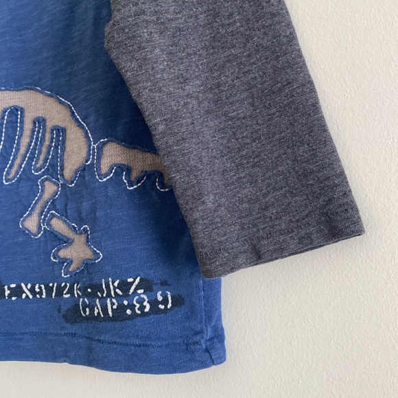 BabyGAP Toddler Boy Long Sleeve Dinosaur Tee - Picture 6 of 15